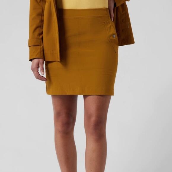 Athleta Vienna‎ Jupe Cargo Skort in Brass Yellow Size 16 Plus NEW - Picture 1 of 10